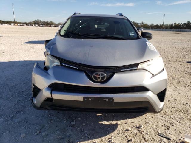Photo 4 VIN: JTMZFREV4JJ192212 - TOYOTA RAV4 LE 