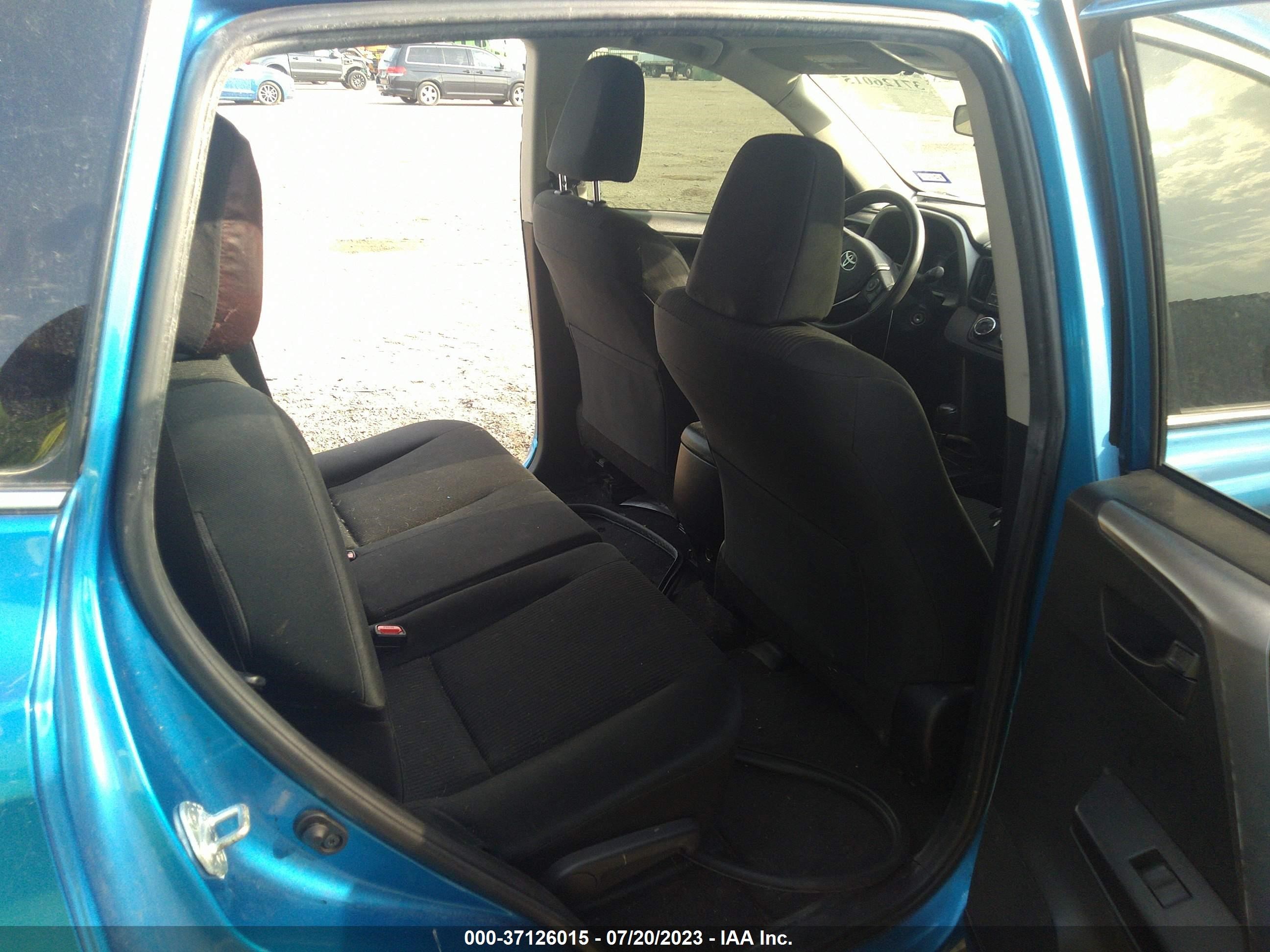 Photo 7 VIN: JTMZFREV4JJ724655 - TOYOTA RAV 4 