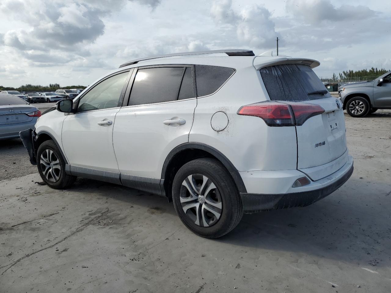 Photo 1 VIN: JTMZFREV4JJ728916 - TOYOTA RAV 4 