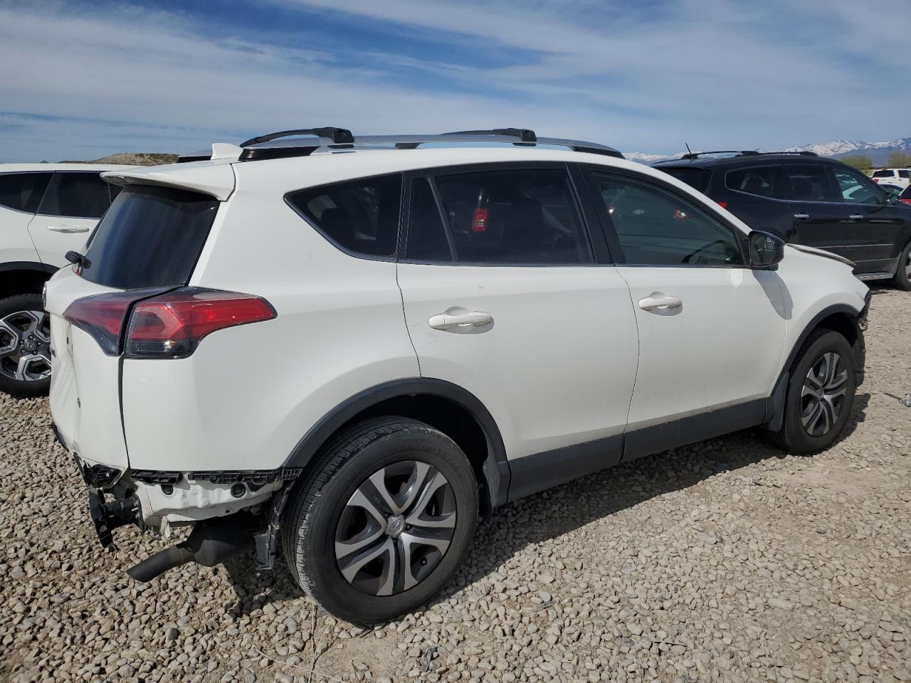 Photo 2 VIN: JTMZFREV5GJ097389 - TOYOTA RAV4 