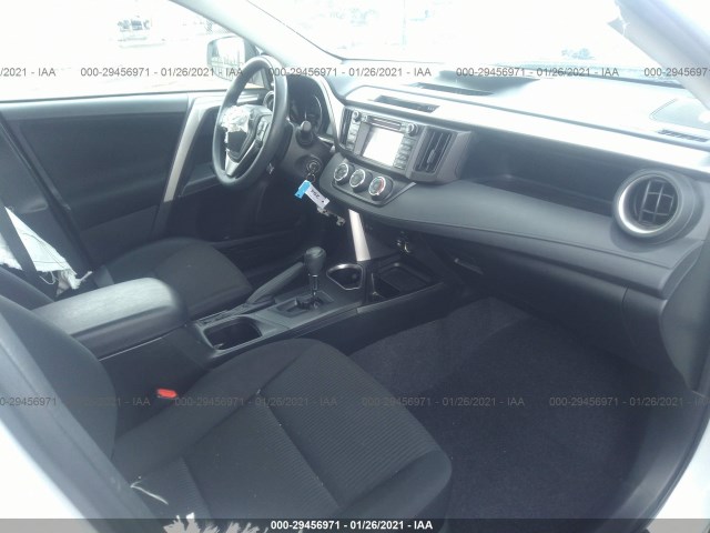 Photo 4 VIN: JTMZFREV5HJ720446 - TOYOTA RAV4 