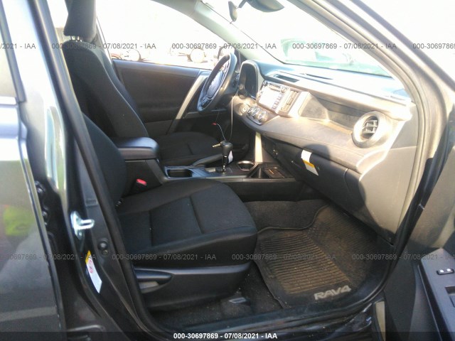 Photo 4 VIN: JTMZFREV5HJ721063 - TOYOTA RAV4 