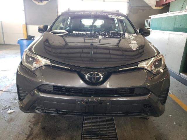 Photo 4 VIN: JTMZFREV5JJ166511 - TOYOTA RAV4 LE 