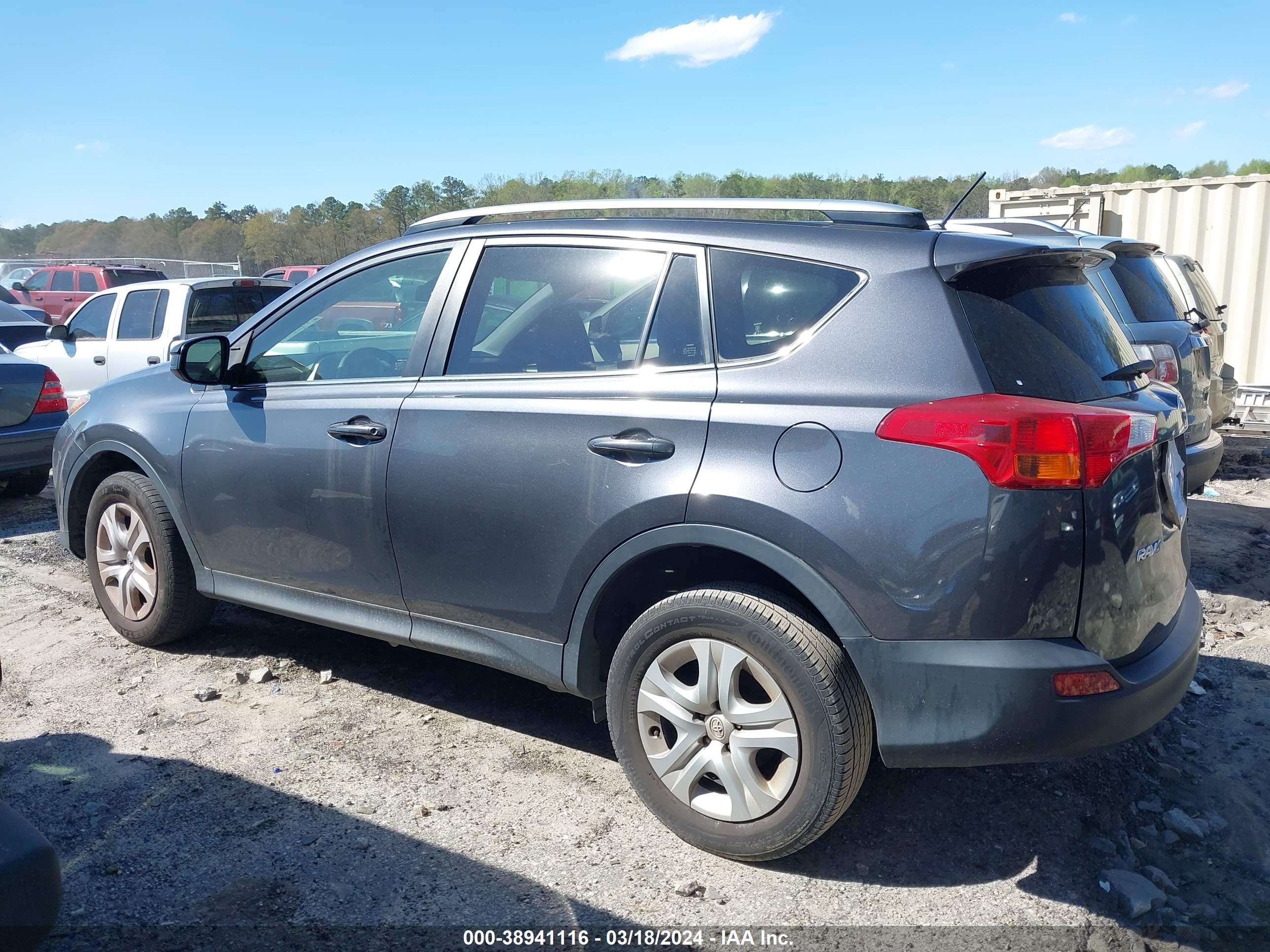 Photo 13 VIN: JTMZFREV6FD063622 - TOYOTA RAV 4 