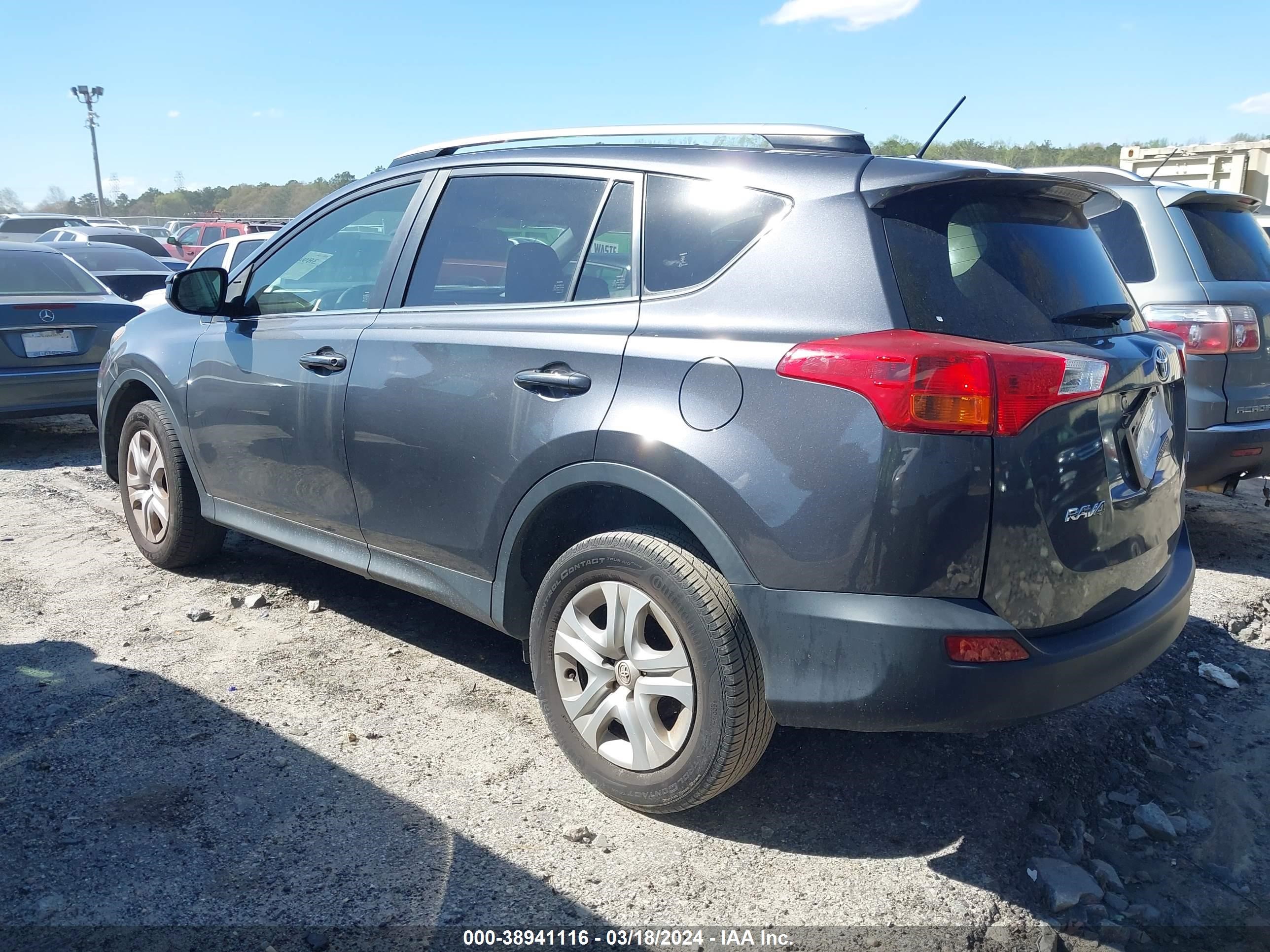 Photo 2 VIN: JTMZFREV6FD063622 - TOYOTA RAV 4 