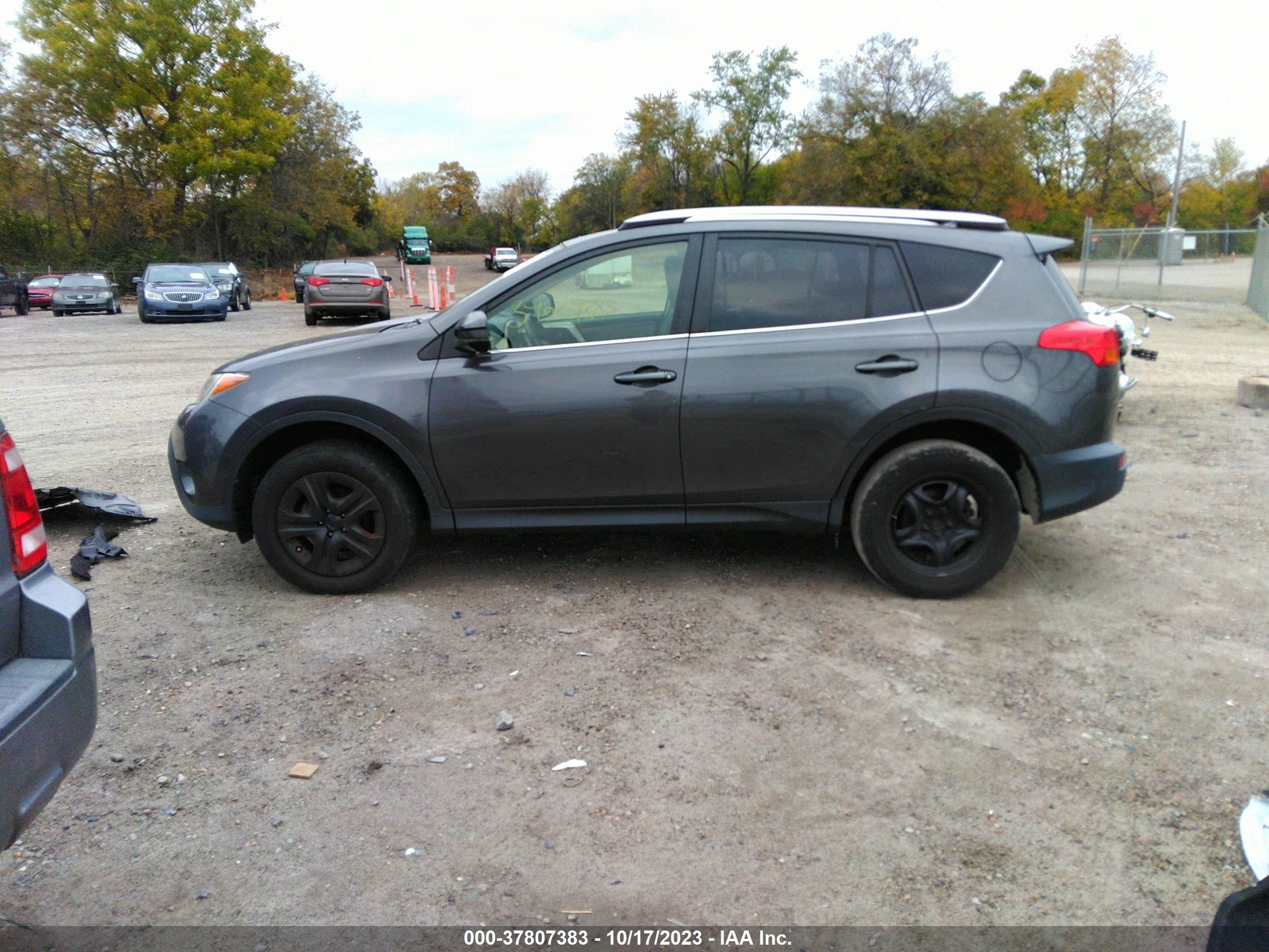 Photo 14 VIN: JTMZFREV6FJ049026 - TOYOTA RAV 4 