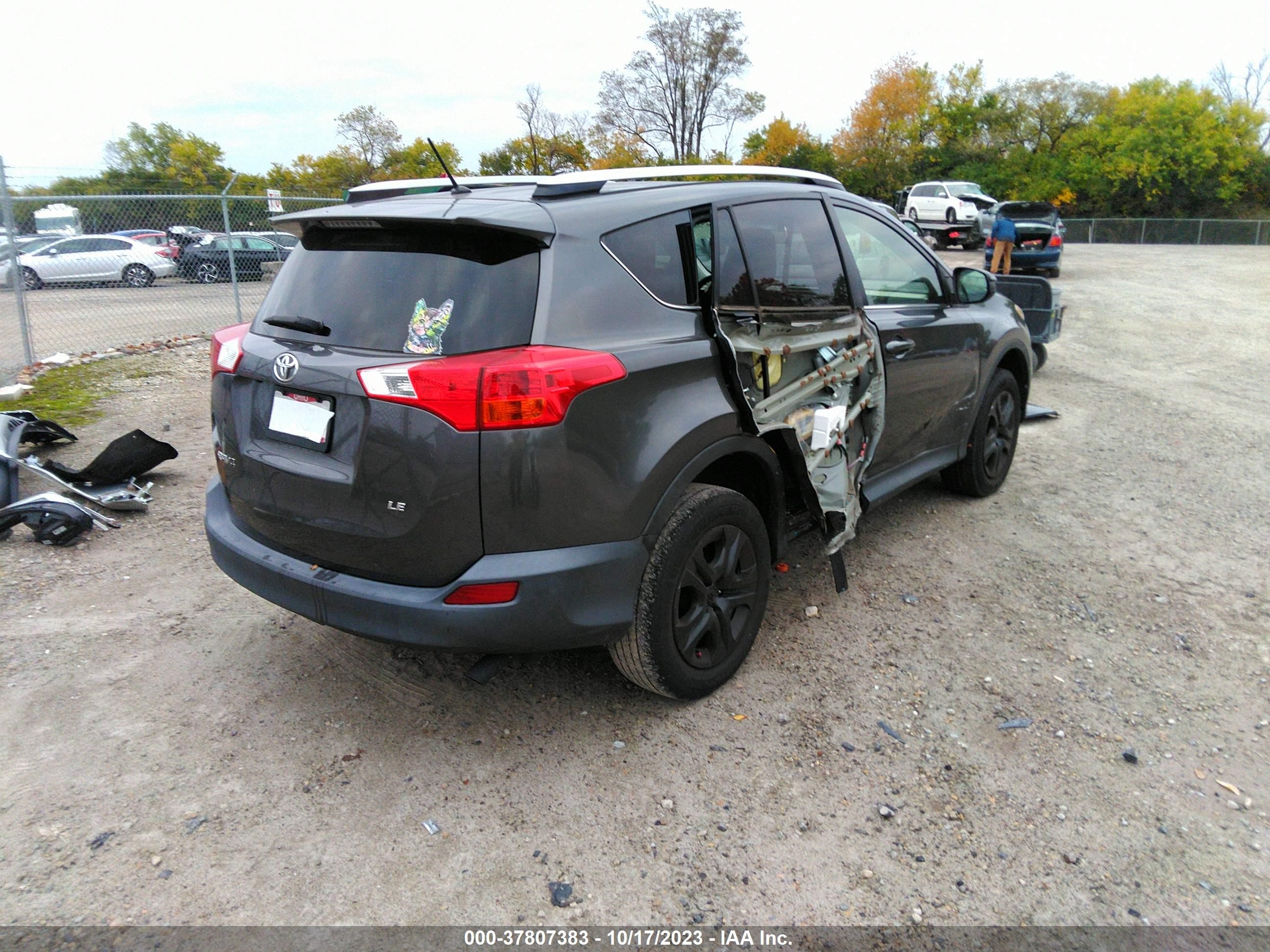 Photo 3 VIN: JTMZFREV6FJ049026 - TOYOTA RAV 4 