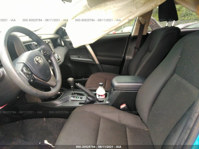 Photo 4 VIN: JTMZFREV6HJ705504 - TOYOTA RAV4 