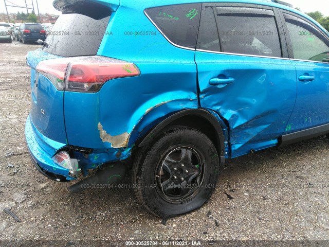 Photo 5 VIN: JTMZFREV6HJ705504 - TOYOTA RAV4 