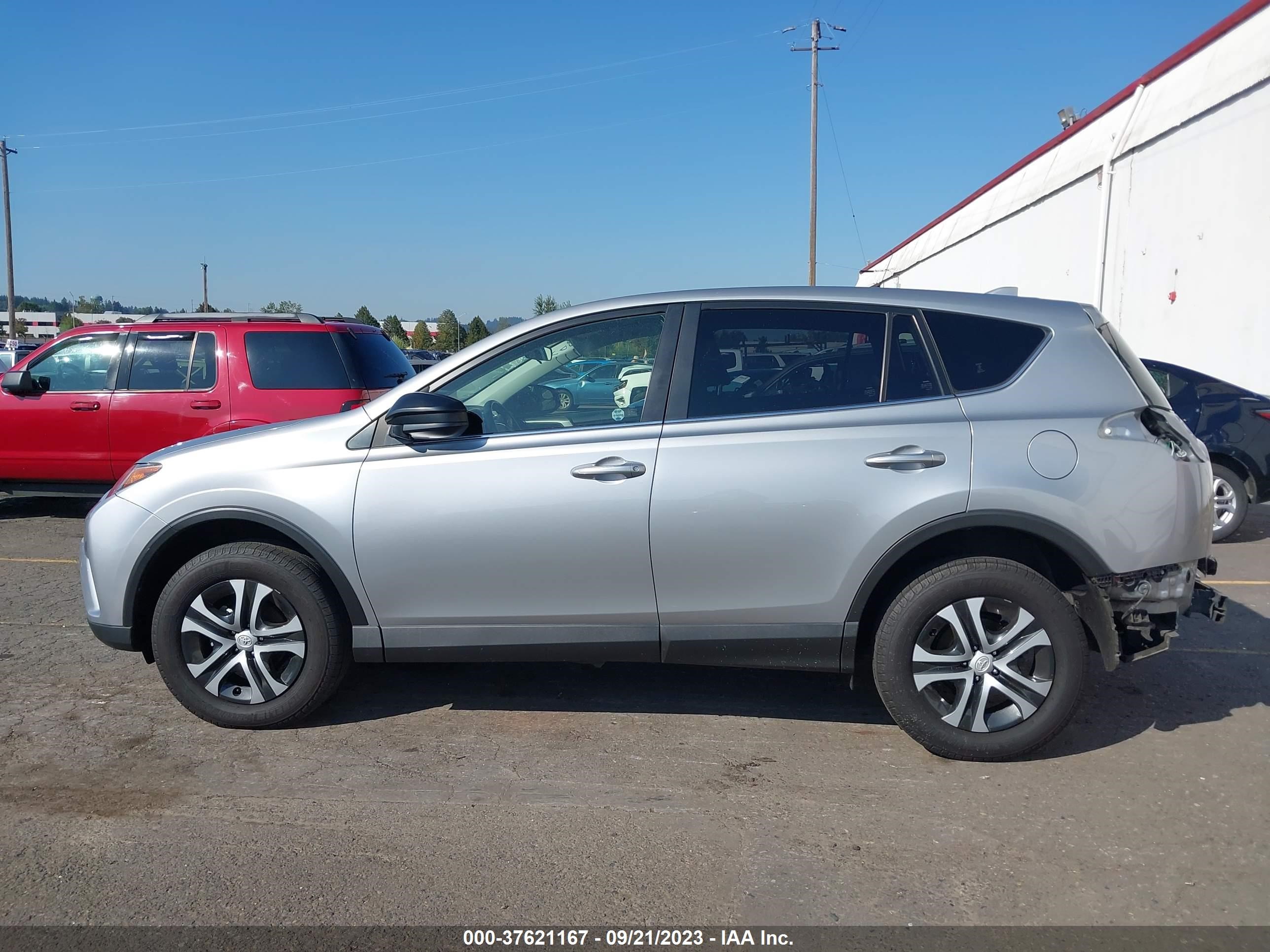 Photo 14 VIN: JTMZFREV6JJ175606 - TOYOTA RAV 4 