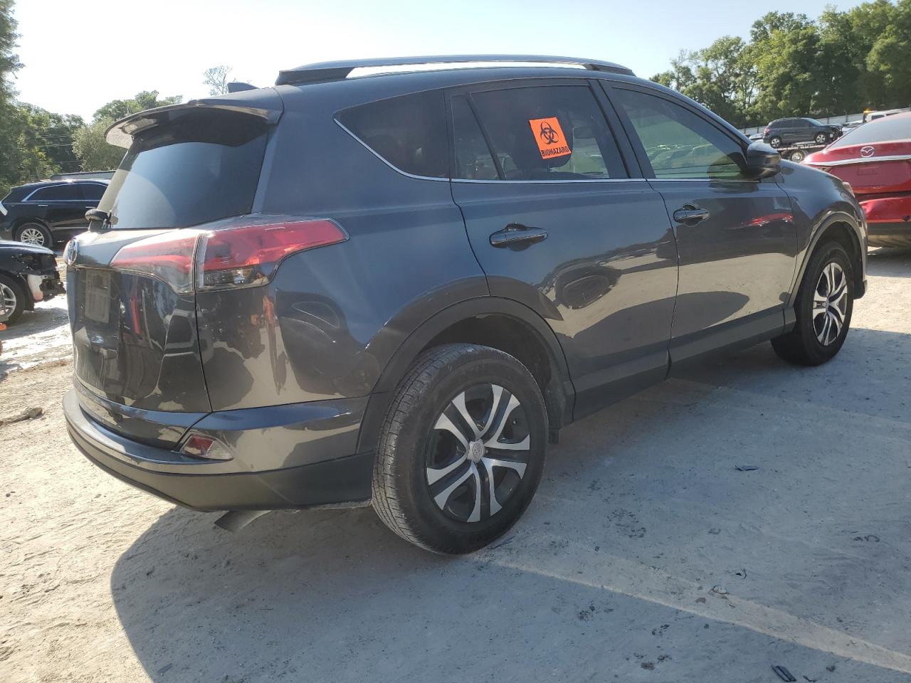 Photo 2 VIN: JTMZFREV7HJ107213 - TOYOTA RAV 4 