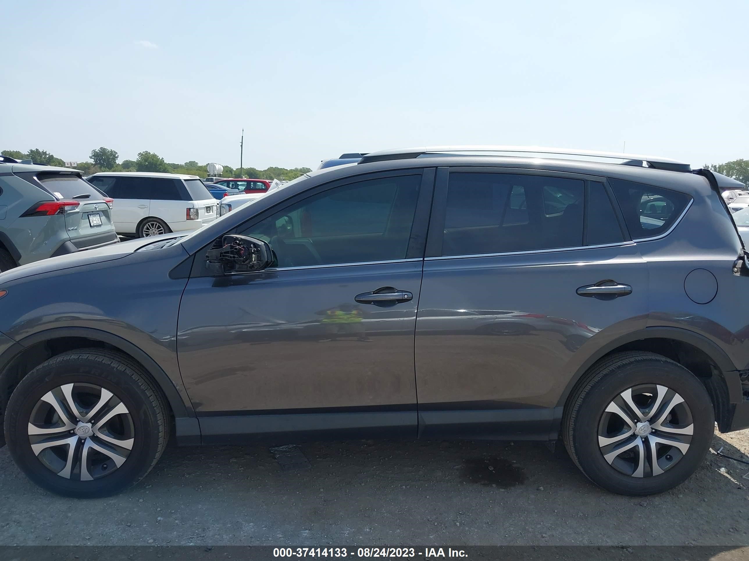 Photo 13 VIN: JTMZFREV7HJ129552 - TOYOTA RAV 4 