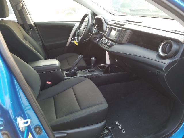 Photo 4 VIN: JTMZFREV7JJ156921 - TOYOTA RAV4 LE 