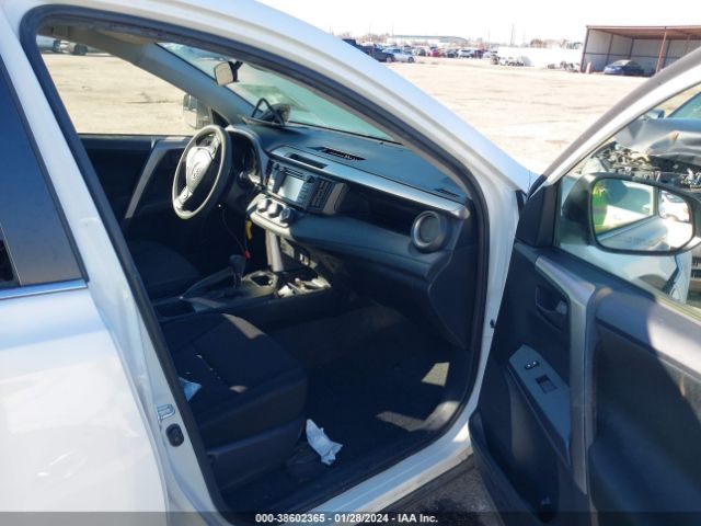 Photo 4 VIN: JTMZFREV7JJ208693 - TOYOTA RAV4 