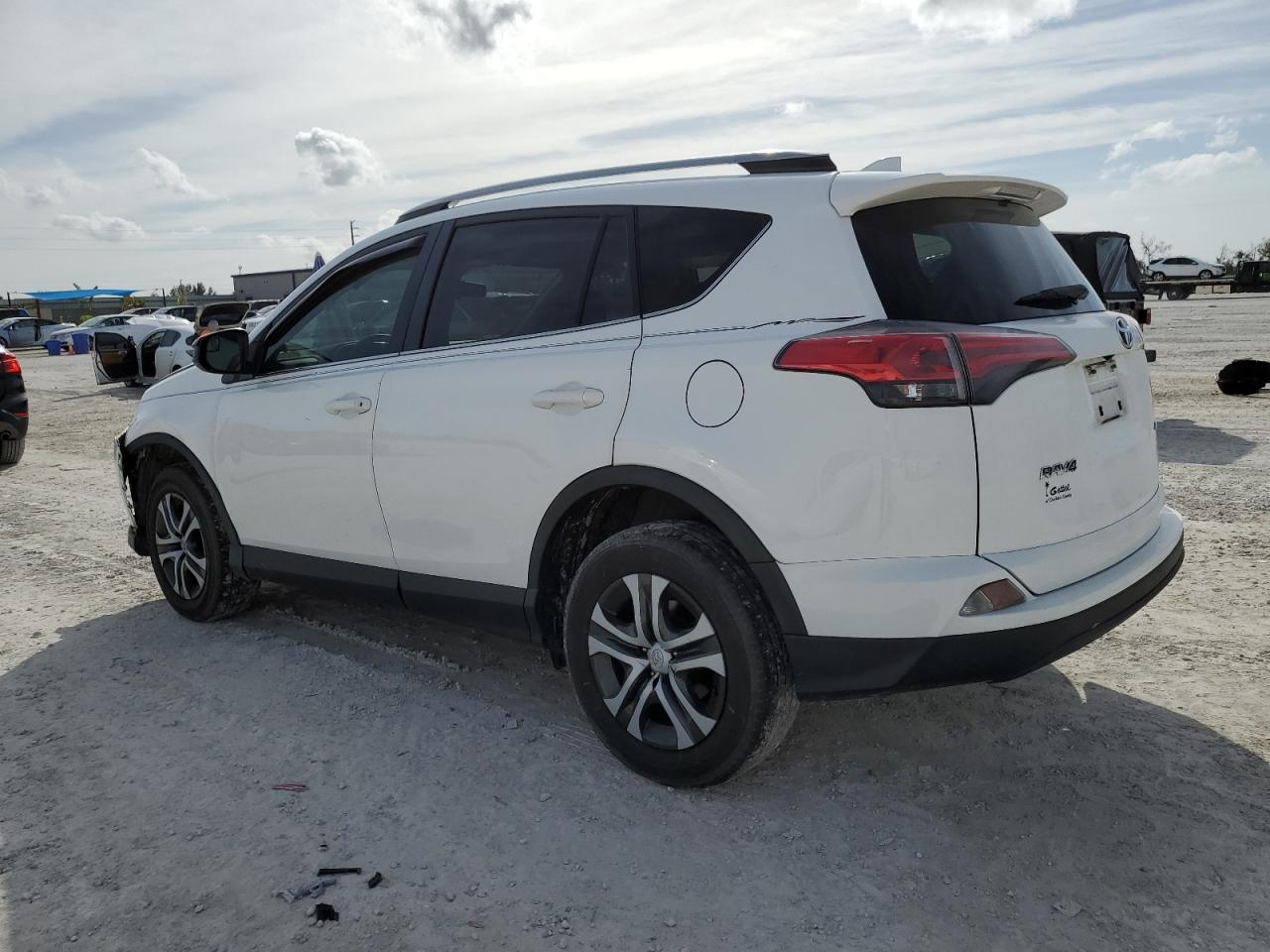 Photo 1 VIN: JTMZFREV7JJ212873 - TOYOTA RAV4 