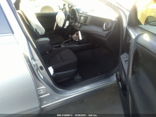 Photo 4 VIN: JTMZFREV8JJ169001 - TOYOTA RAV4 