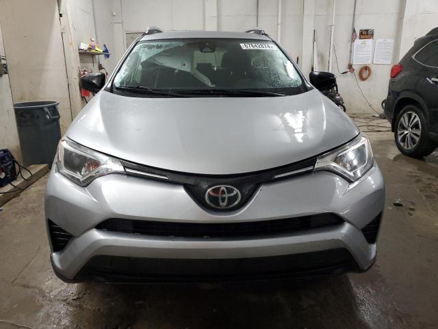 Photo 4 VIN: JTMZFREV8JJ184209 - TOYOTA RAV4 LE 