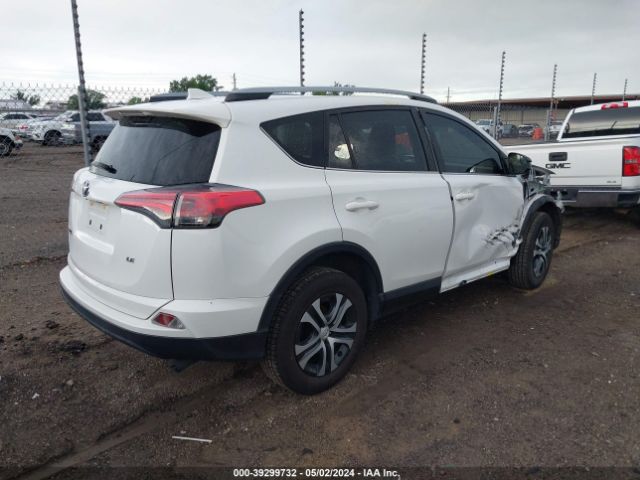 Photo 3 VIN: JTMZFREV8JJ211862 - TOYOTA RAV4 