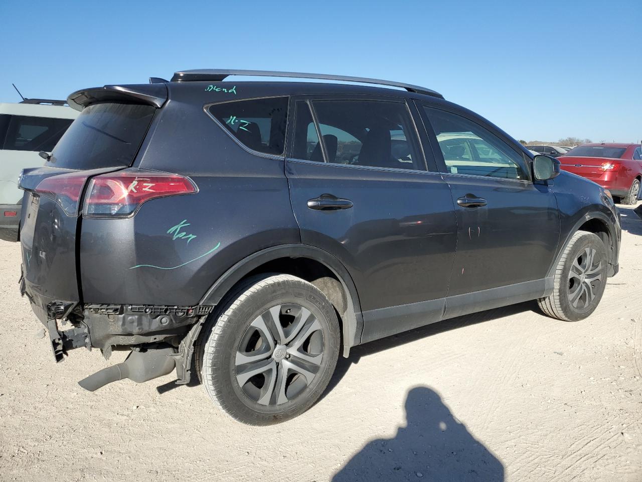 Photo 2 VIN: JTMZFREV8JJ731785 - TOYOTA RAV 4 