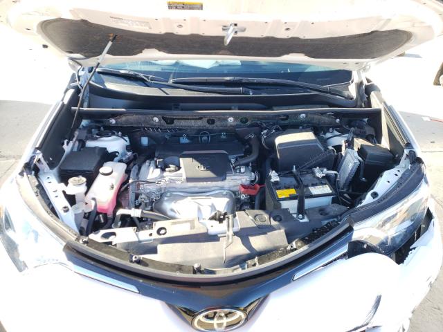 Photo 6 VIN: JTMZFREV8JJ747856 - TOYOTA RAV4 