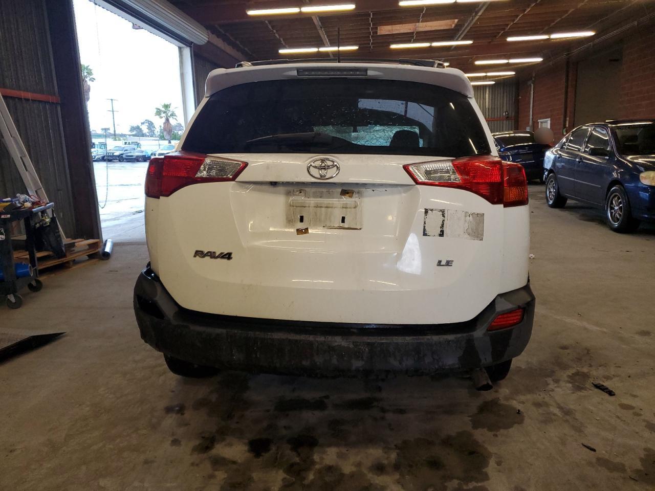 Photo 5 VIN: JTMZFREV9EJ003768 - TOYOTA RAV 4 