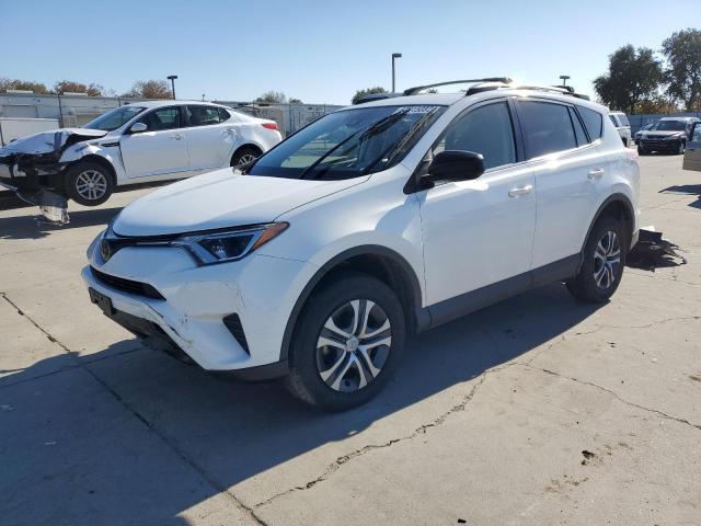 Photo 0 VIN: JTMZFREV9HJ101123 - TOYOTA RAV4 LE 