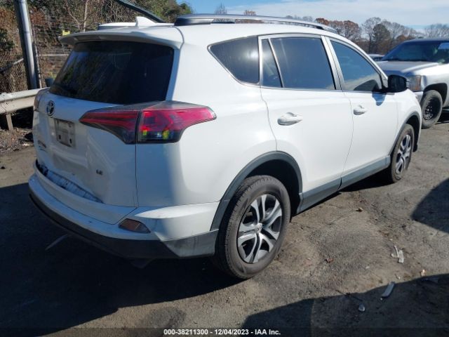 Photo 3 VIN: JTMZFREV9JJ156824 - TOYOTA RAV4 