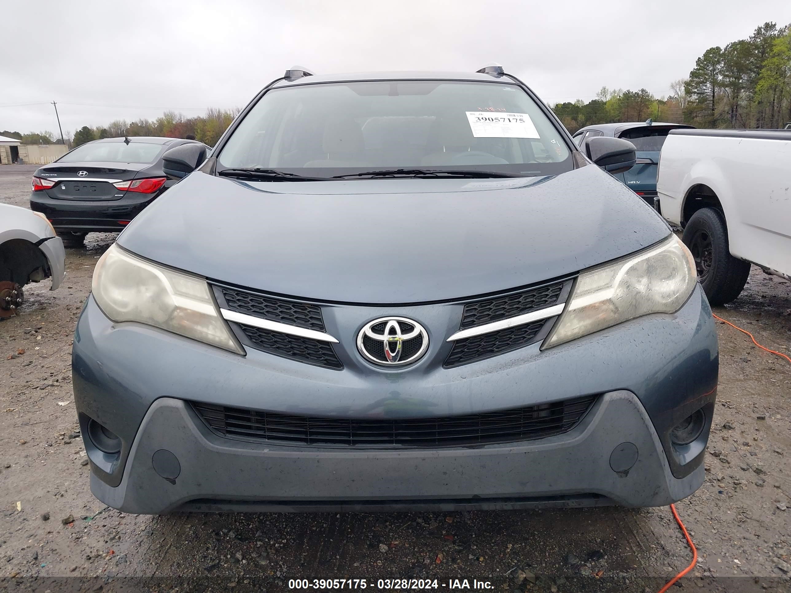 Photo 11 VIN: JTMZFREVXD5013006 - TOYOTA RAV 4 