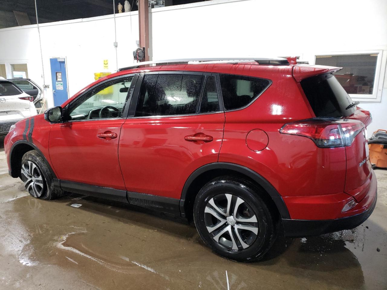 Photo 1 VIN: JTMZFREVXGJ093158 - TOYOTA RAV 4 