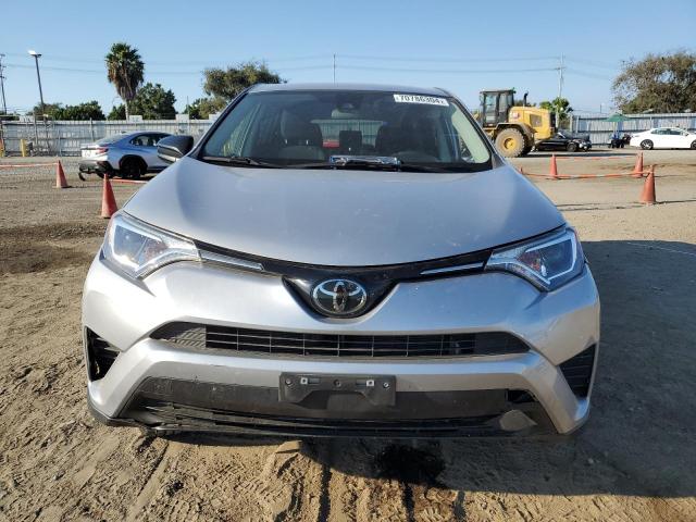 Photo 4 VIN: JTMZFREVXJJ161837 - TOYOTA RAV4 LE 