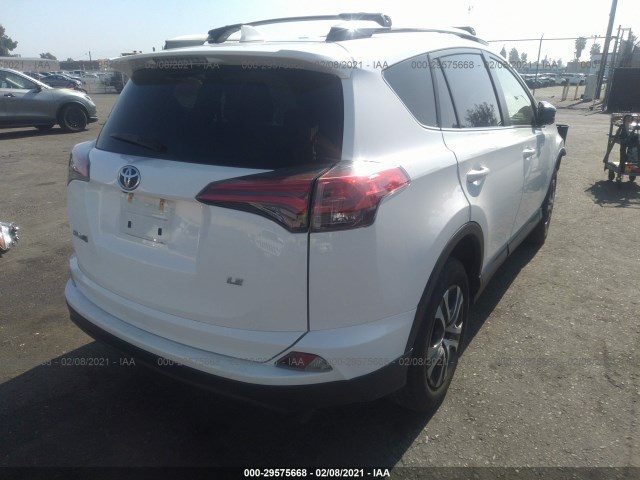 Photo 3 VIN: JTMZFREVXJJ736342 - TOYOTA RAV4 