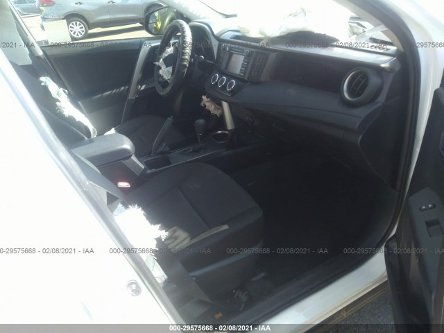 Photo 4 VIN: JTMZFREVXJJ736342 - TOYOTA RAV4 