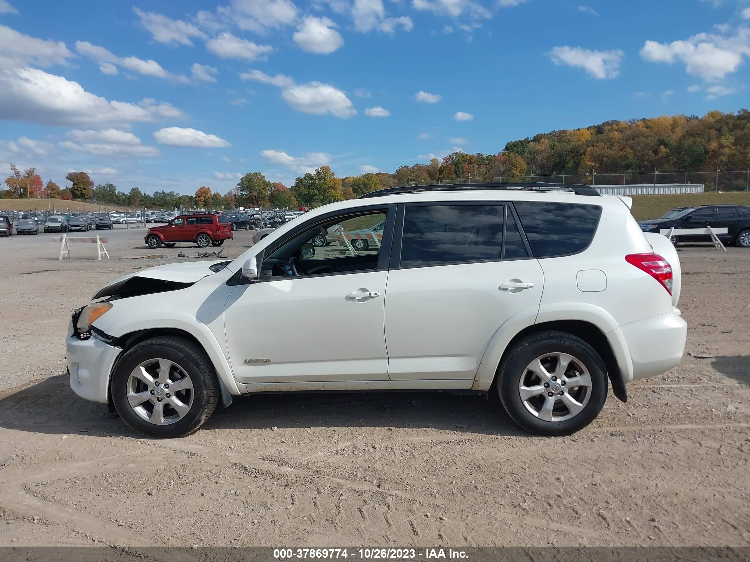 Photo 14 VIN: JTMZK31V795025619 - TOYOTA RAV 4 