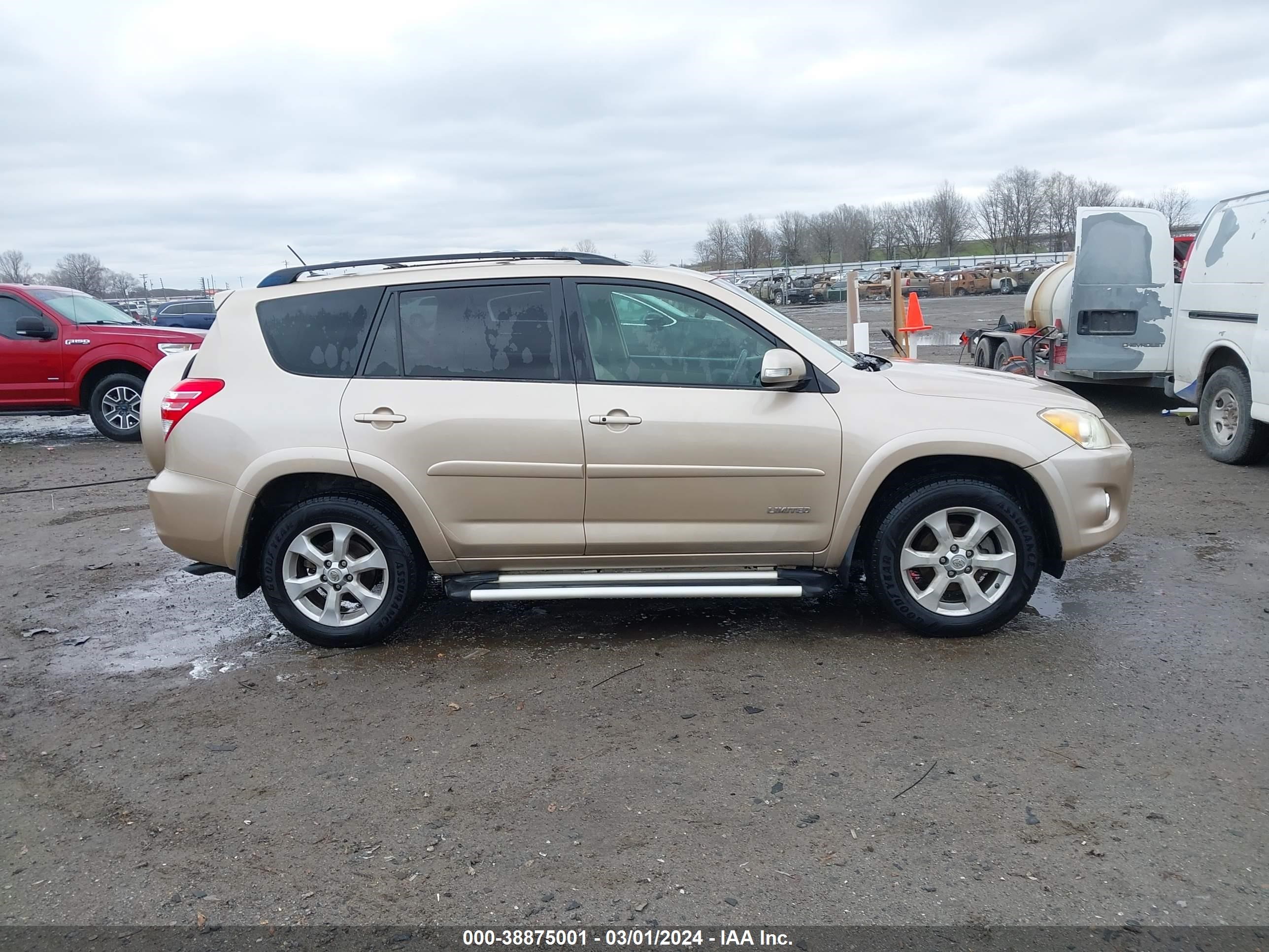 Photo 12 VIN: JTMZK31V79D003092 - TOYOTA RAV 4 