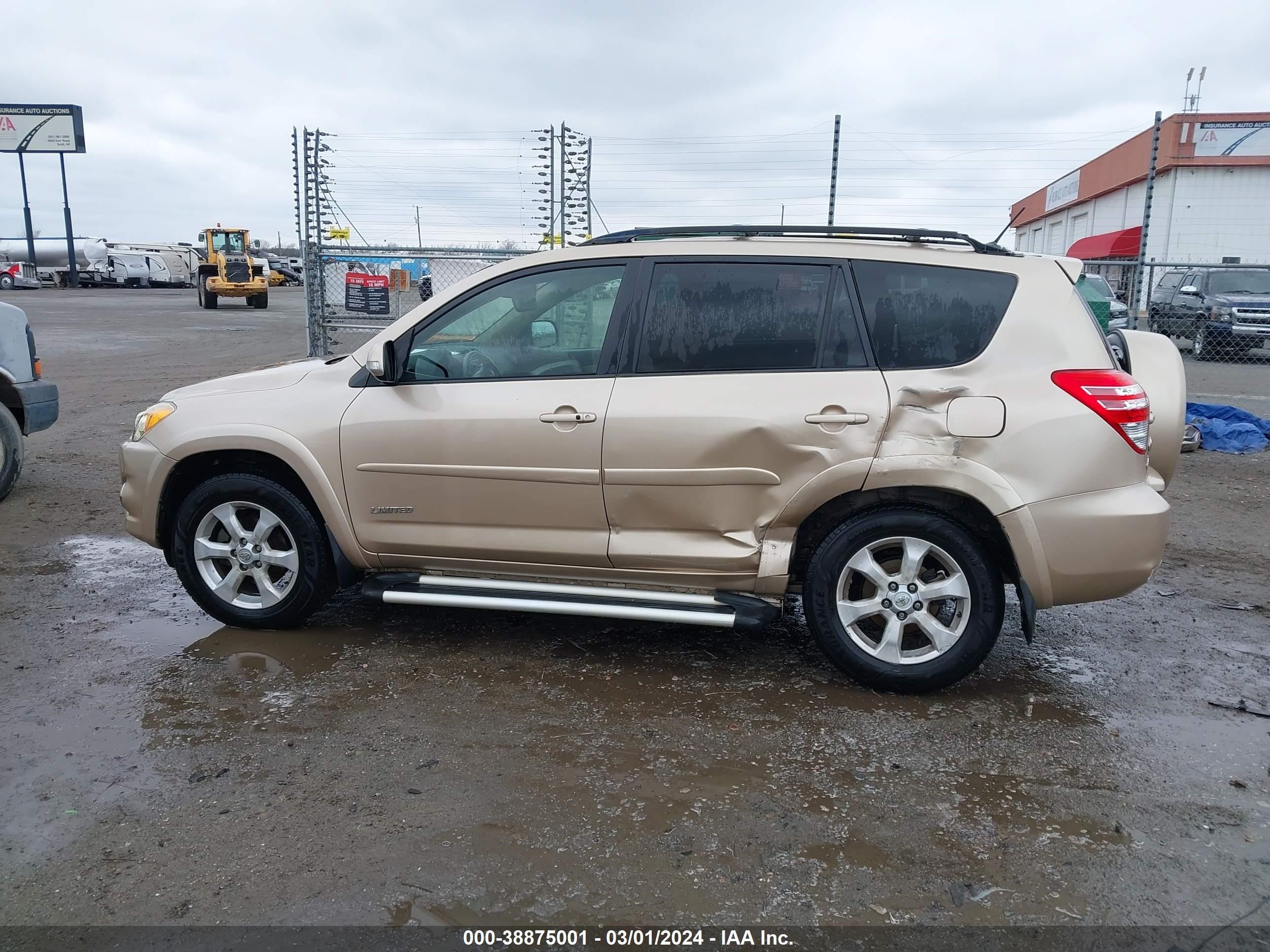 Photo 13 VIN: JTMZK31V79D003092 - TOYOTA RAV 4 