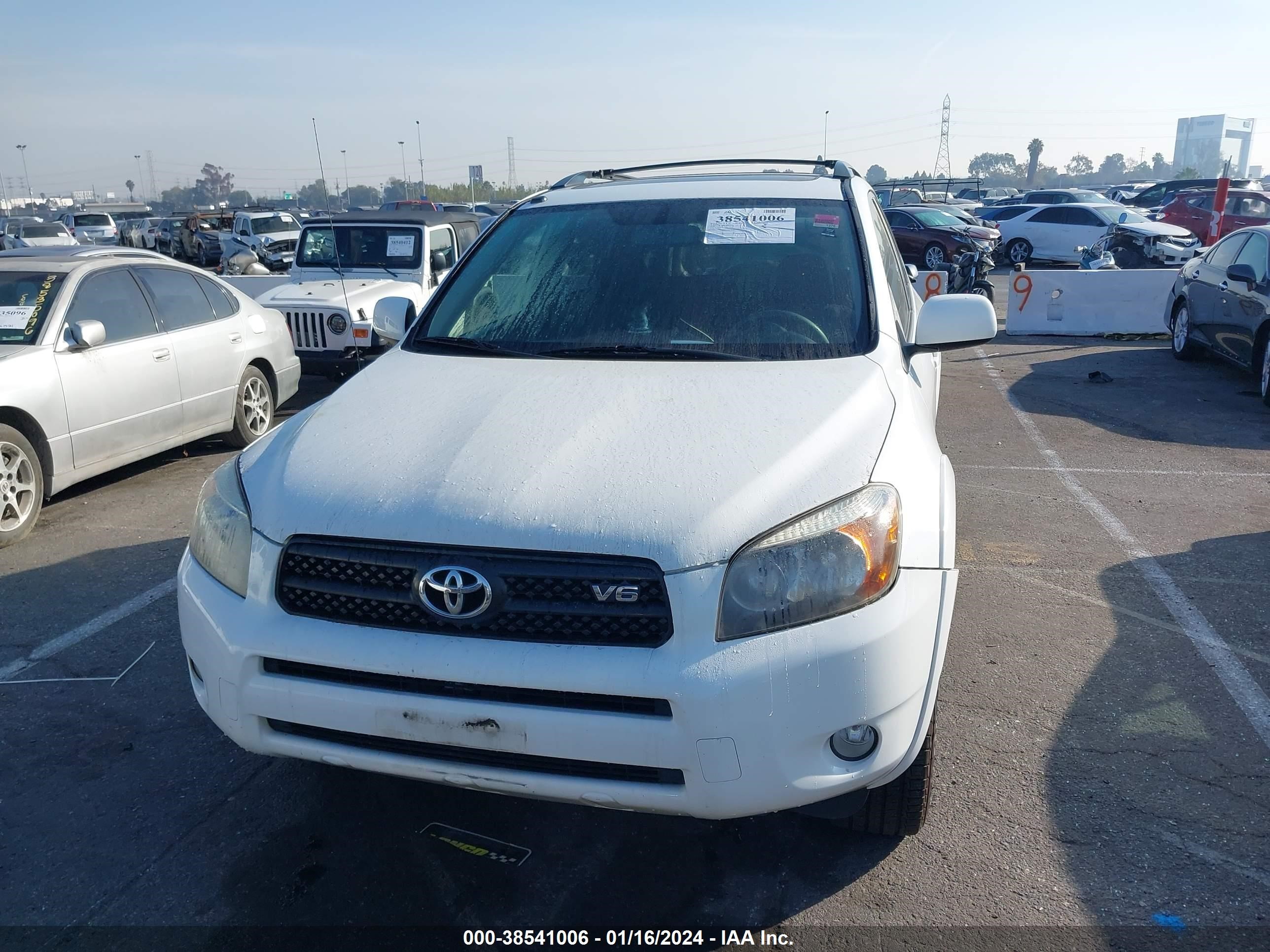 Photo 5 VIN: JTMZK32V486014066 - TOYOTA RAV 4 