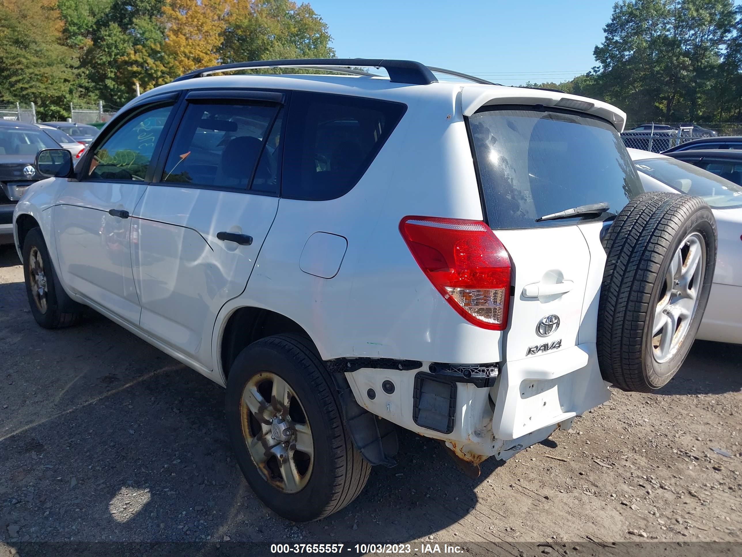 Photo 2 VIN: JTMZK33V965003386 - TOYOTA RAV 4 