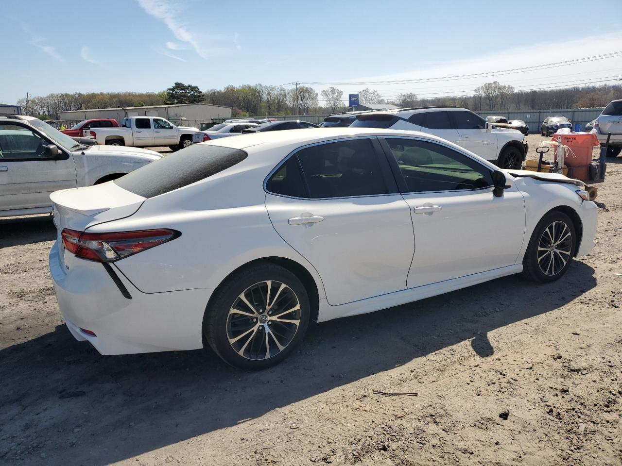 Photo 2 VIN: JTNB11HK0J3023890 - TOYOTA CAMRY 