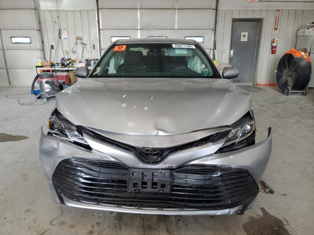 Photo 4 VIN: JTNB11HK1J3019637 - TOYOTA CAMRY L 