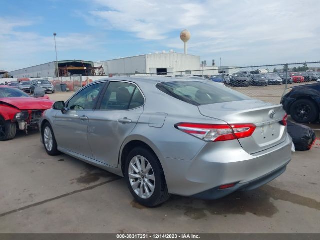 Photo 2 VIN: JTNB11HK1J3025468 - TOYOTA CAMRY 