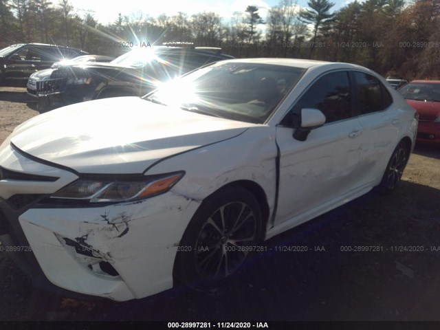 Photo 5 VIN: JTNB11HK1J3050452 - TOYOTA CAMRY 