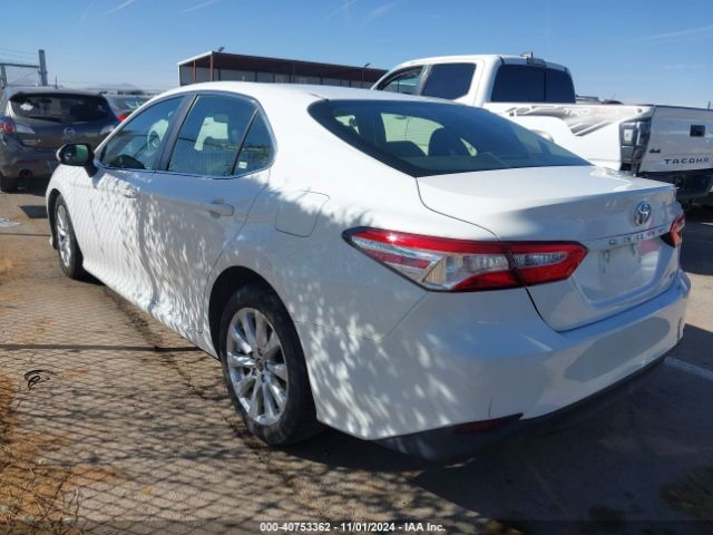 Photo 2 VIN: JTNB11HK2J3011143 - TOYOTA CAMRY 