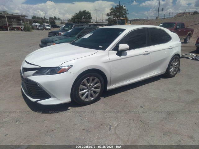 Photo 1 VIN: JTNB11HK2J3040237 - TOYOTA CAMRY 