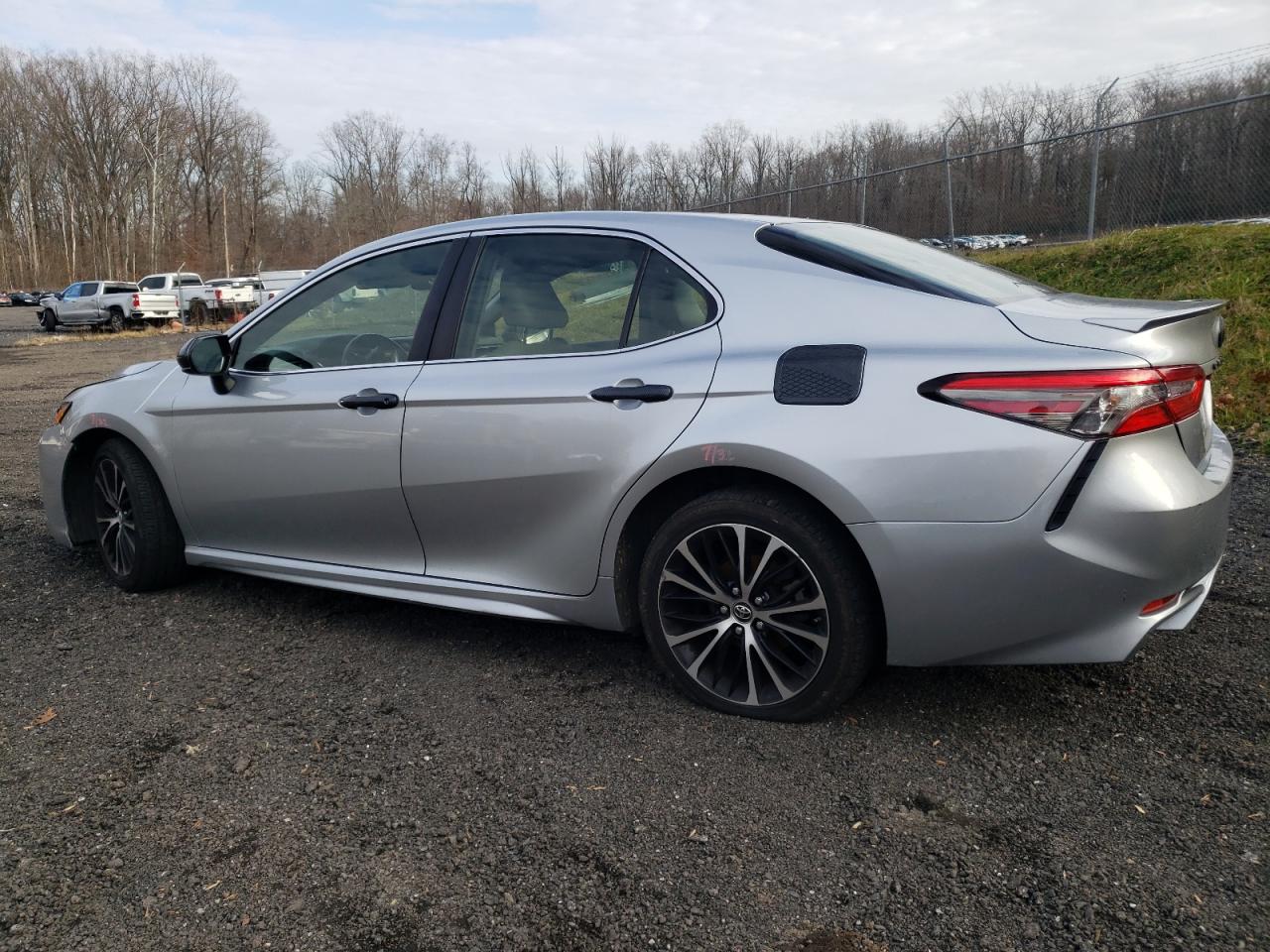 Photo 1 VIN: JTNB11HK2J3051920 - TOYOTA CAMRY 