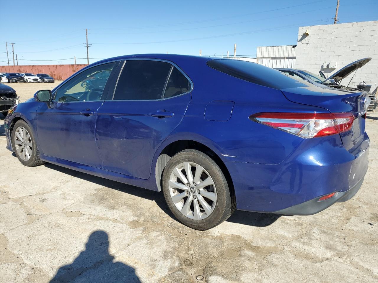 Photo 1 VIN: JTNB11HK3J3067544 - TOYOTA CAMRY 