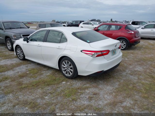 Photo 2 VIN: JTNB11HK5J3034044 - TOYOTA CAMRY 