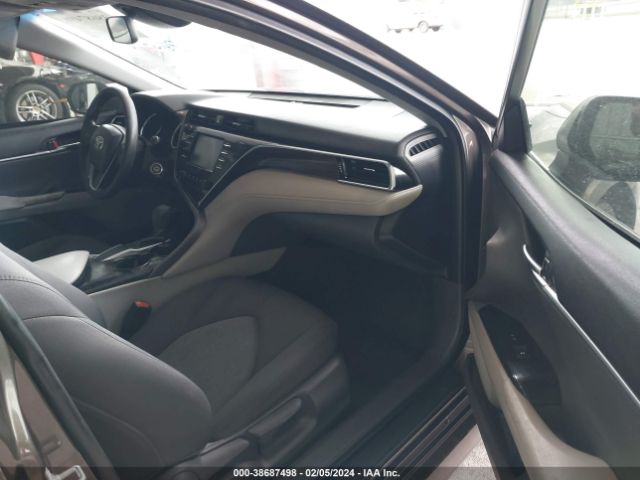 Photo 4 VIN: JTNB11HK5J3044475 - TOYOTA CAMRY 