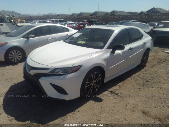 Photo 1 VIN: JTNB11HK5J3049756 - TOYOTA CAMRY 