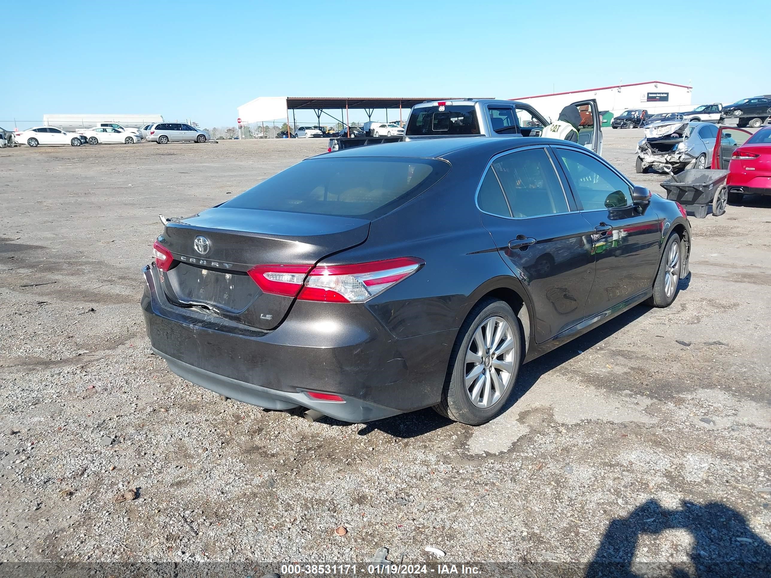 Photo 3 VIN: JTNB11HK6J3010514 - TOYOTA CAMRY 