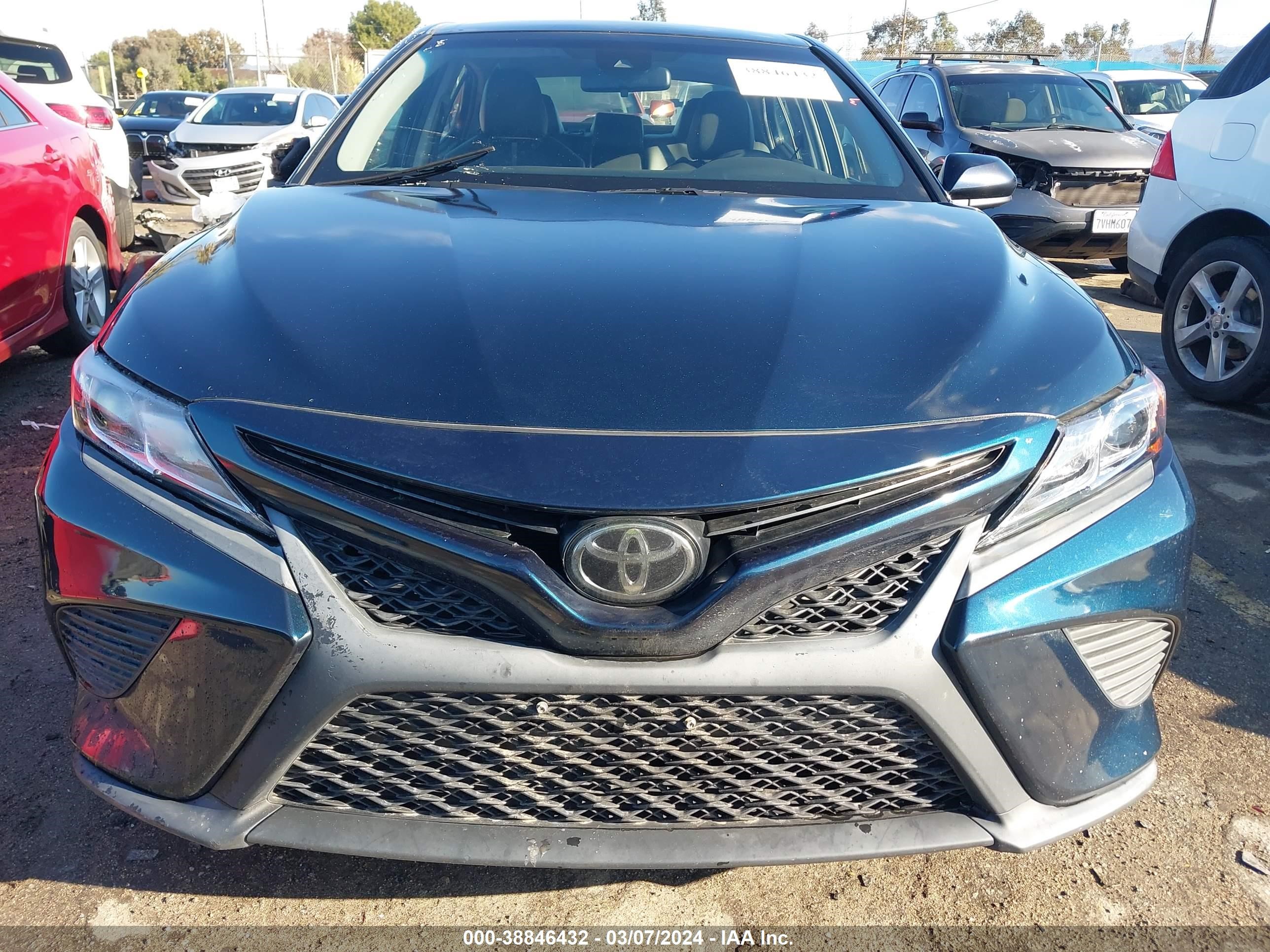 Photo 12 VIN: JTNB11HK6J3017544 - TOYOTA CAMRY 